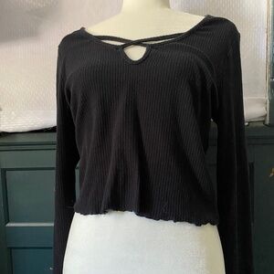 Long sleeve, light weight fabric, cropped shirt